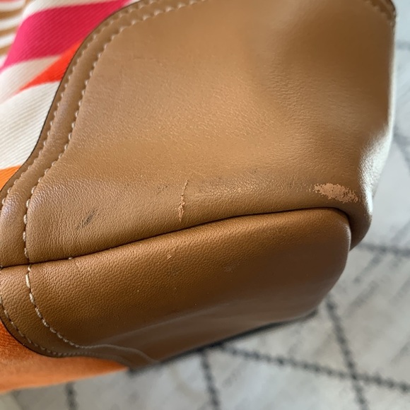 Beautiful Gently Loved Hadley Canvas Leather Trim Tote by COACH - Picture 4 of 10